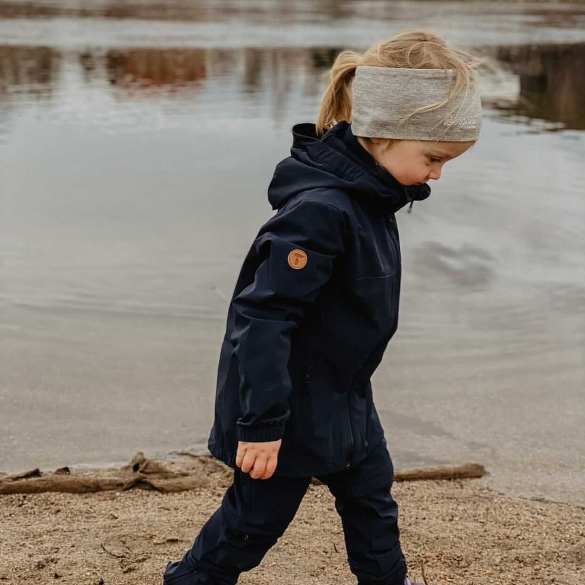stribe Stillehavsøer Lænestol Tufte Kids Vipe Softshell Jacket - Navy - Sky captain— Naturfolk.dk
